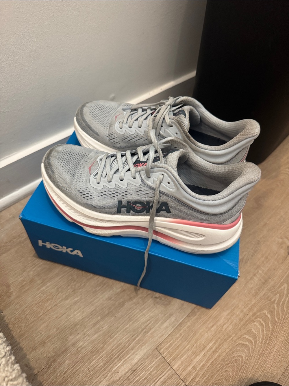 Hoka Bondi 9 Light Gray and Pink Women's Running Shoes